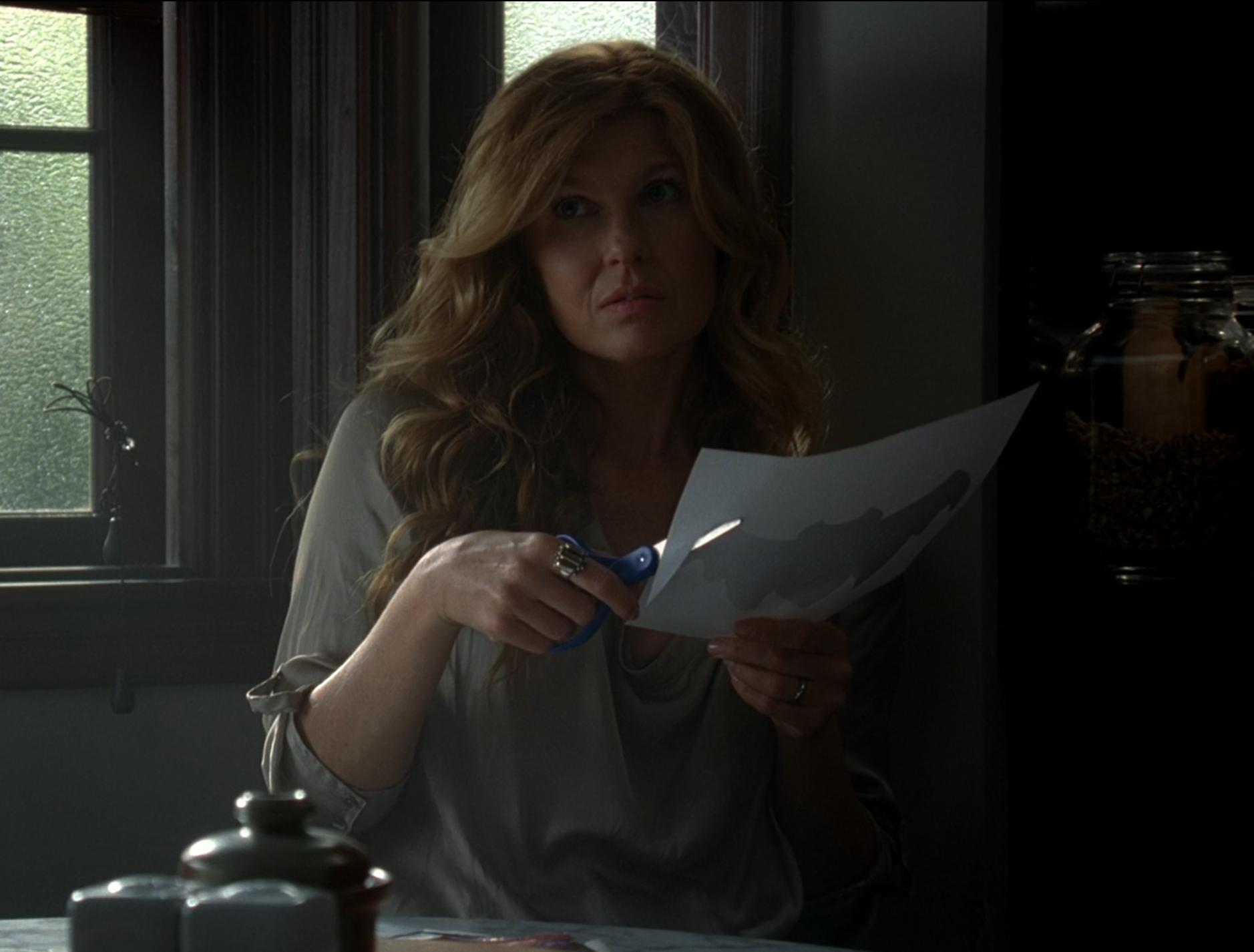 Американская история ужасов 1 сезон 4 серия – “Хэллоуин. Часть 1”